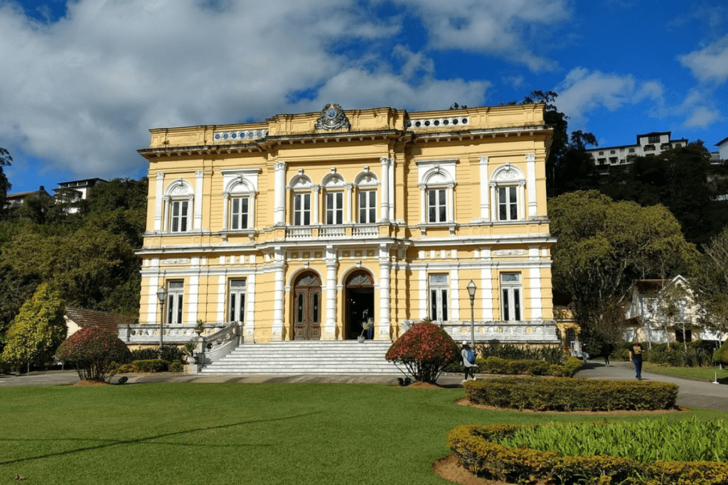 Casarão na Kooler em petrópolis.