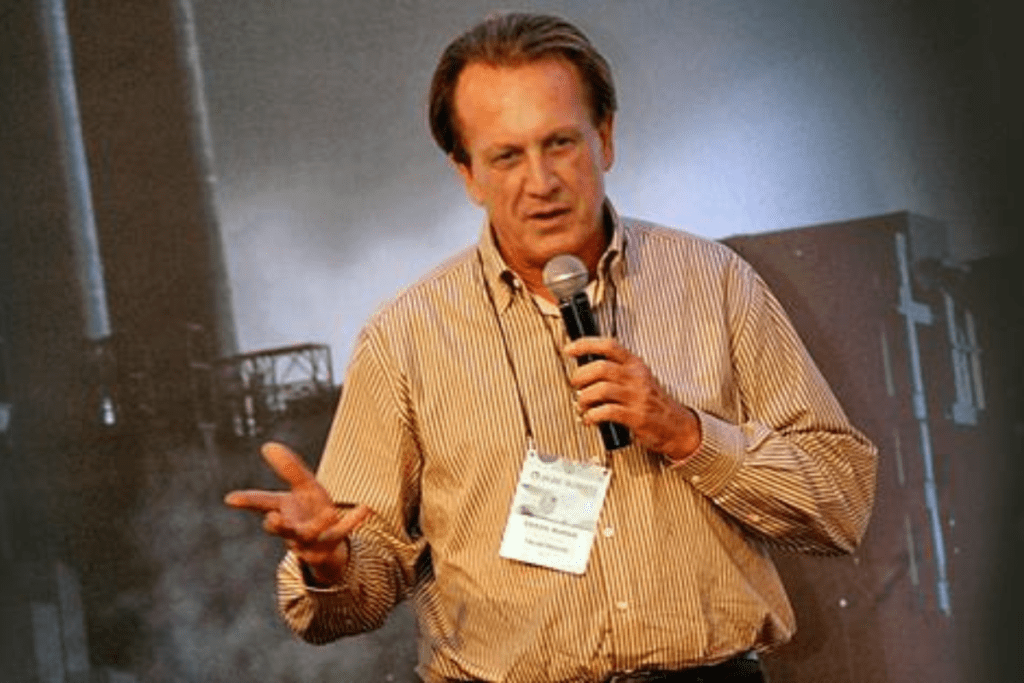 Reunião de vendas com Dr. Edson Godoy Bueno.