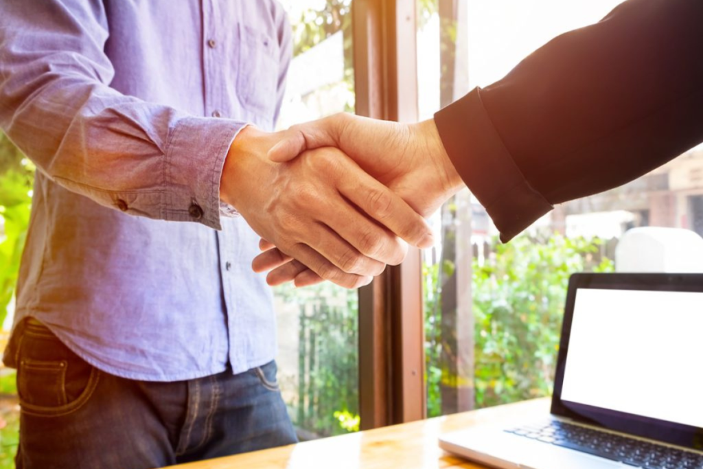 Corretor de confiança.