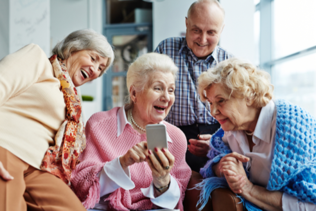 Grupo de idosos com APP.