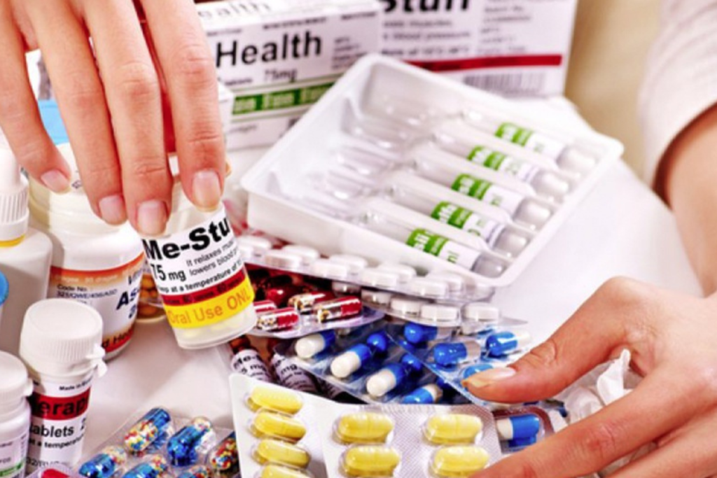 Automedicação em idosos.