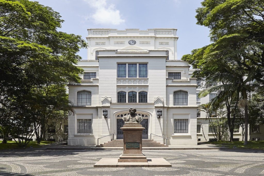 Faculdade de Medicina da USP.
