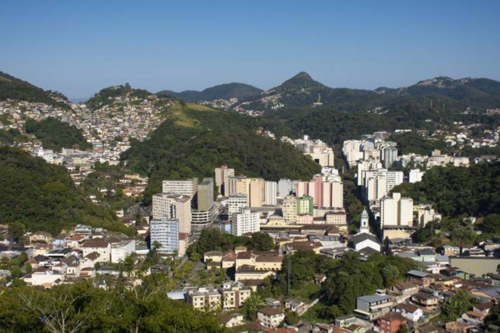 Vista da cidade imperial de Petrópolis.