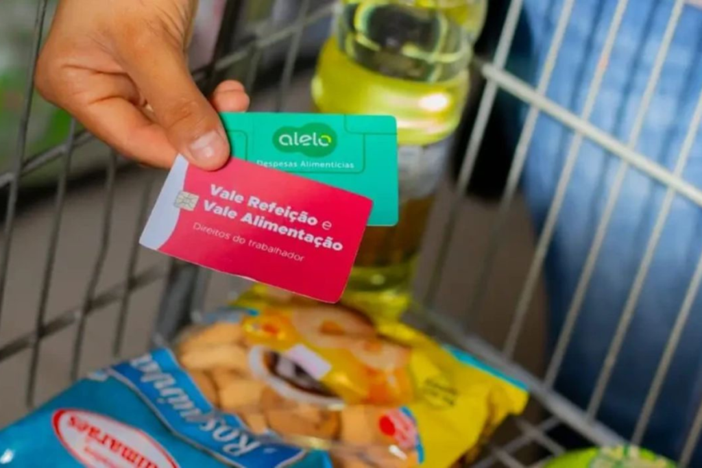 Vale refeição e vale alimentação.
