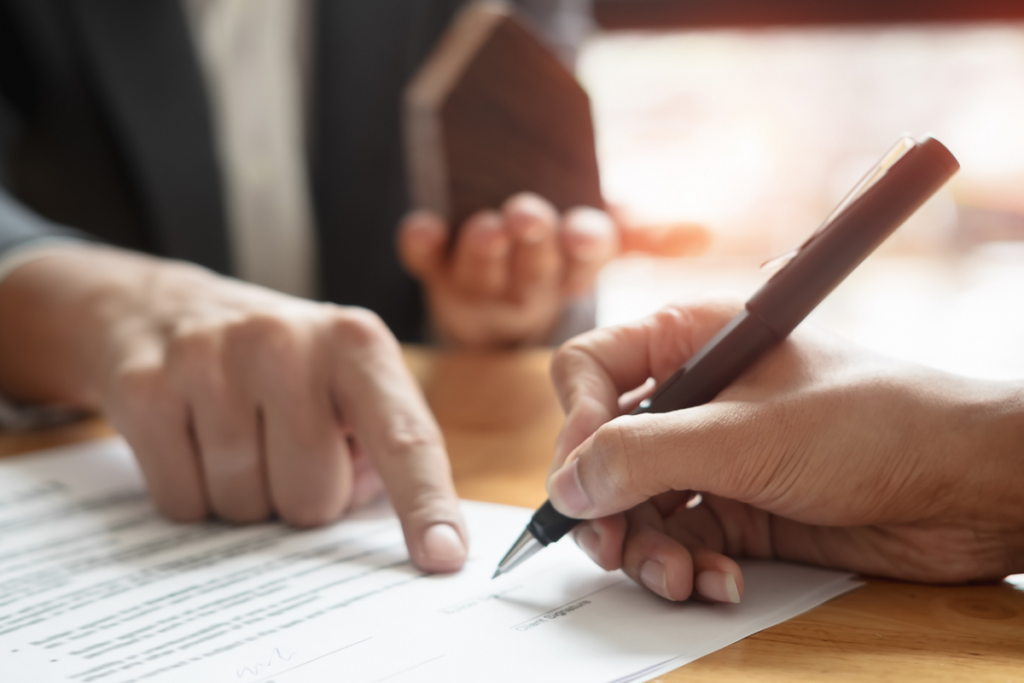 Cuidados ao assinar contratos de planos de saúde MEI.