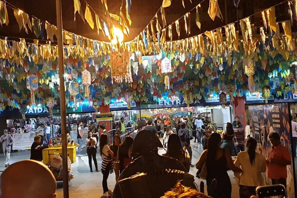 Lojistas do Mercado de Madureira e Amil Bronze RJ.