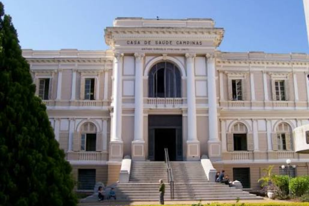 Casa de Saúde Campins atende AMIL .